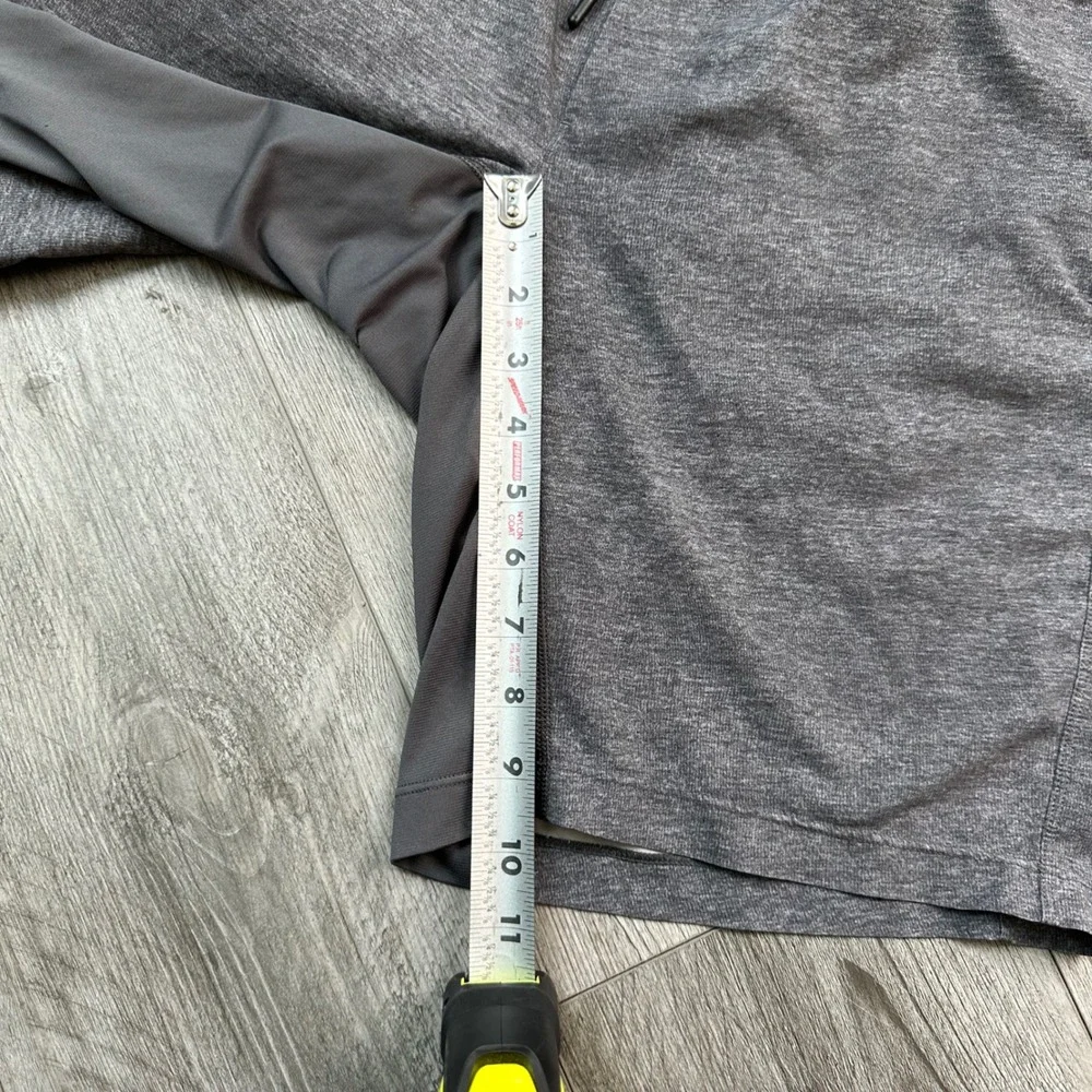 Lululemon Gray Athletic T.H.E liner less Shorts Size M mens